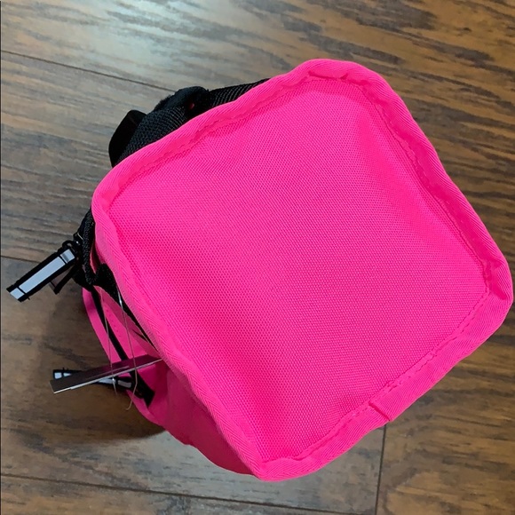 Nike Brasilia Fuel Pack - Picture 2 of 16